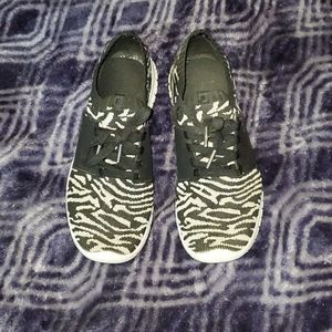 Animal Print lace up Loafers